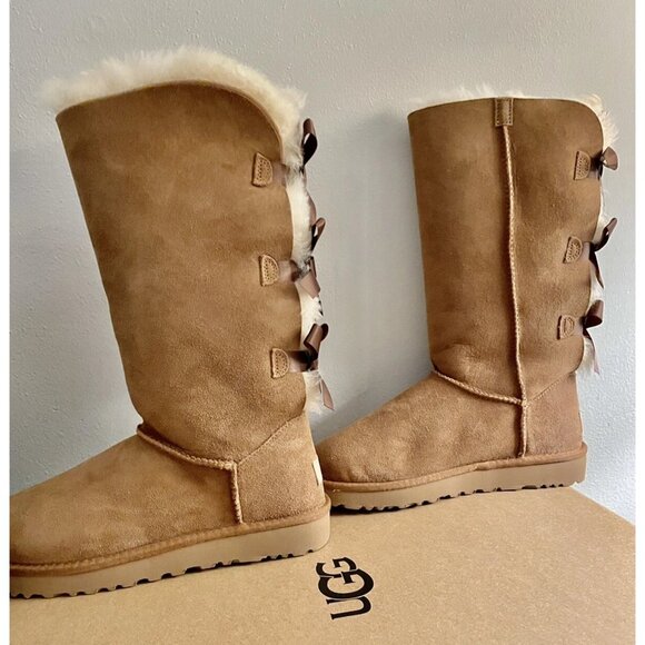 UGG Bailey Bow Tall II Boot - Picture 3 of 3